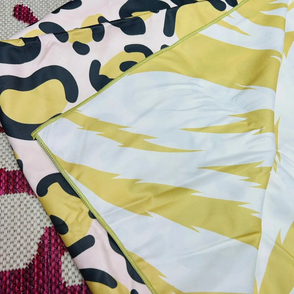 Buzzee Recycled Beach Pool Towel Leopard Lightning Sand Resistant Quick Dry‎ New